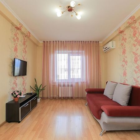 Apartment On Obolonskiy Prospect 12 키예프 외부 사진