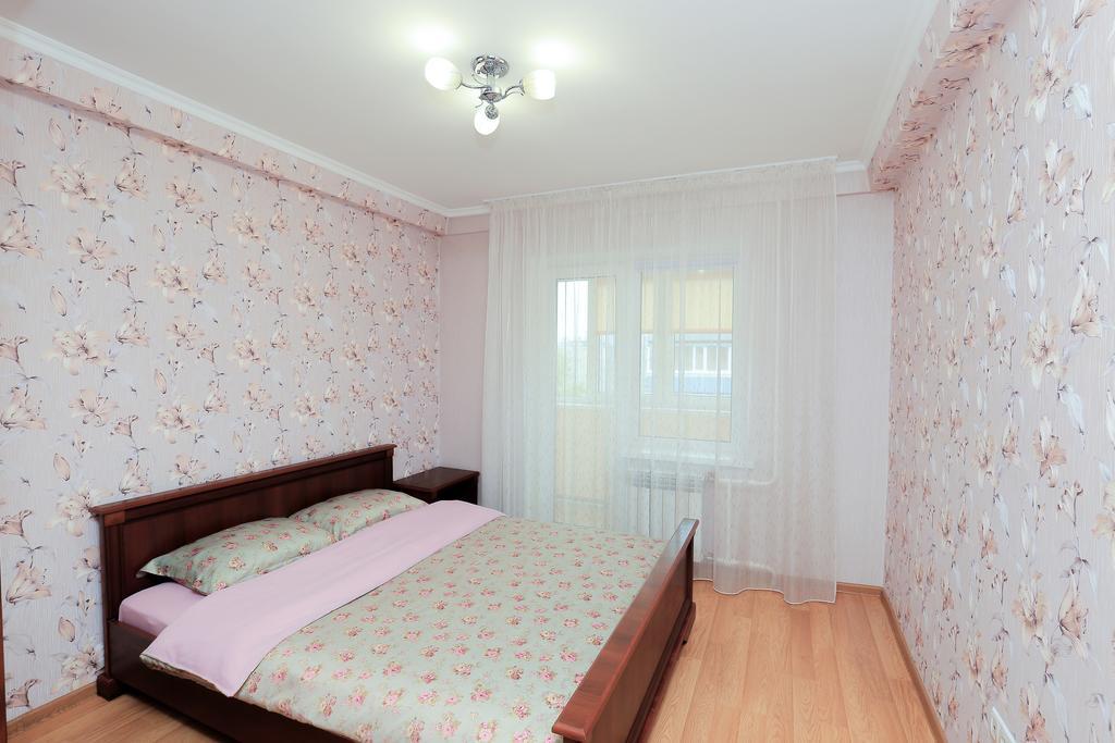 Apartment On Obolonskiy Prospect 12 키예프 외부 사진
