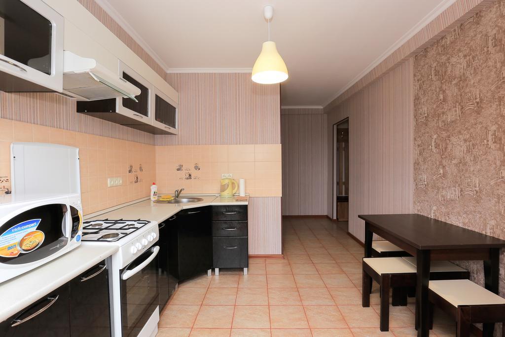 Apartment On Obolonskiy Prospect 12 키예프 외부 사진